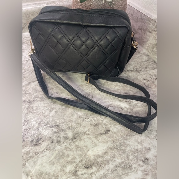 Black Crossbody & Glasses Bundle - Picture 3 of 8